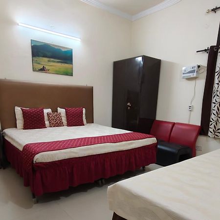 New Chandigarh Holiday Home Extérieur photo