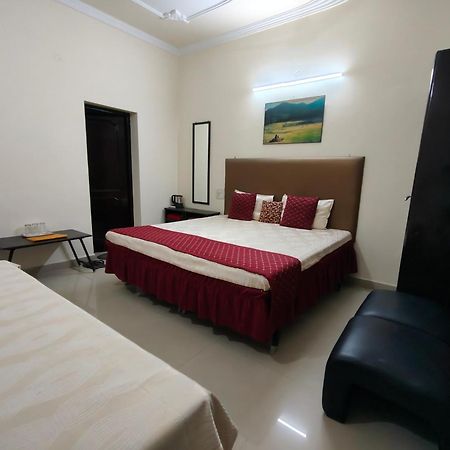 New Chandigarh Holiday Home Extérieur photo